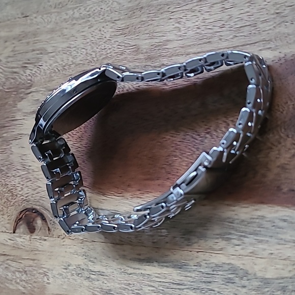 Quartz Watch - Picture 8 of 10